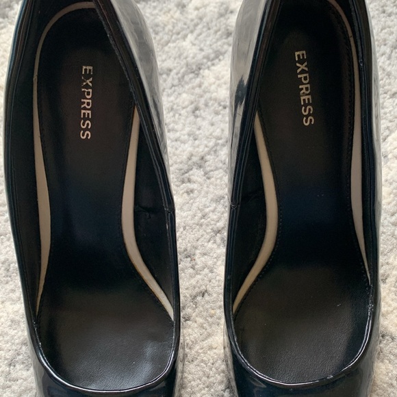 Black Express Heels - Picture 8 of 8